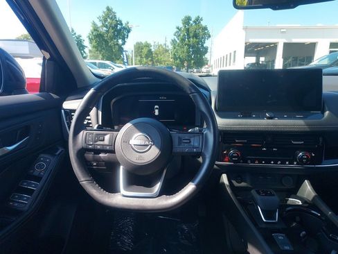 Used 2024 Nissan Rogue SL w/ SL Premium Package AWD/4WD image 10