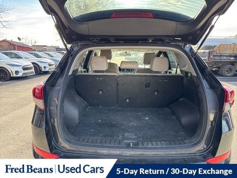 Used 2018 Hyundai Tucson SE image 14
