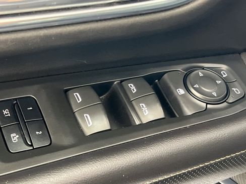 Used 2021 GMC Yukon SLT image 13