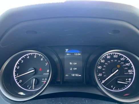 Used 2023 Toyota Camry SE image 8