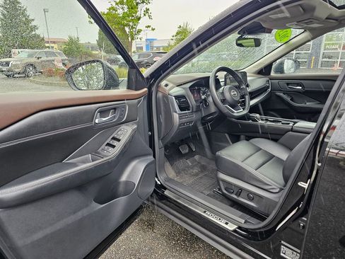Certified 2023 Nissan Rogue SL w/ SL Premium Package AWD/4WD image 16