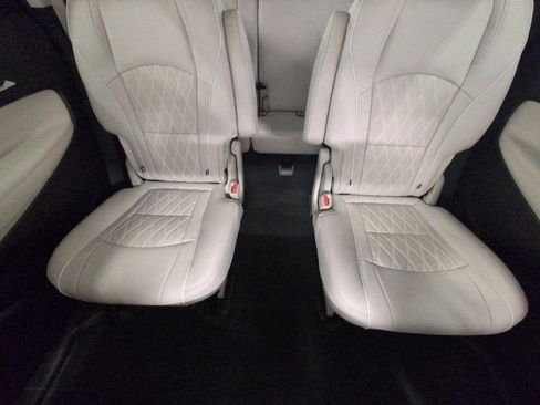 Certified 2023 Buick Enclave Avenir w/ Avenir Technology Package AWD/4WD image 24