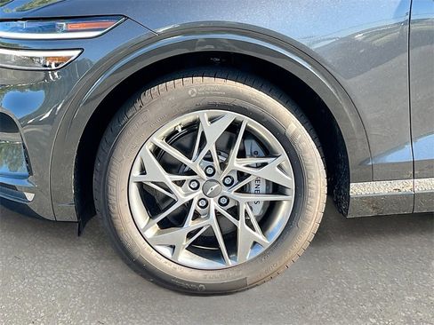 Used 2024 Genesis GV70 2.5T w/ Advanced Package image 28