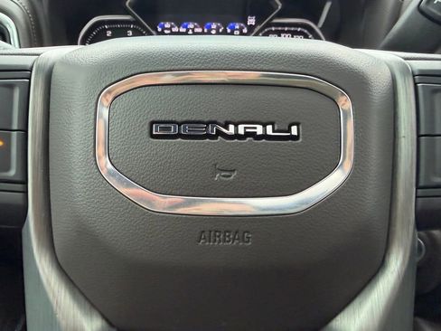 Used 2022 GMC Sierra 2500 Denali w/ Denali Black Diamond Edition AWD/4WD image 38