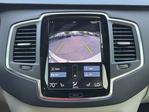 Used 2022 Volvo XC90 T6 Momentum w/ Climate Package AWD/4WD image 6