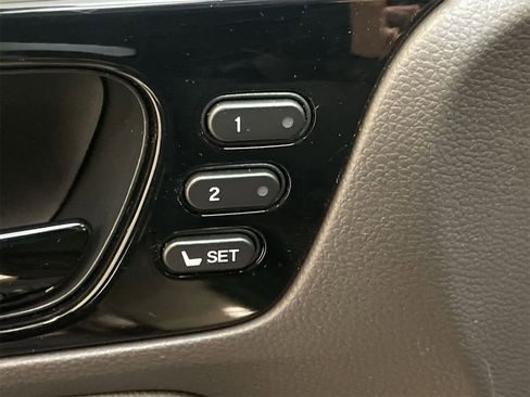 Used 2023 Honda Odyssey Touring image 19