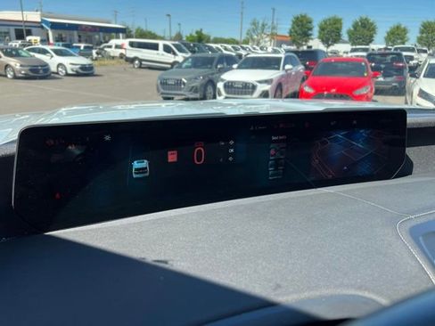 Used 2025 Ford Expedition Platinum AWD/4WD image 34