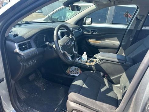 Used 2023 GMC Acadia SLE w/ Driver Convenience Package image 7
