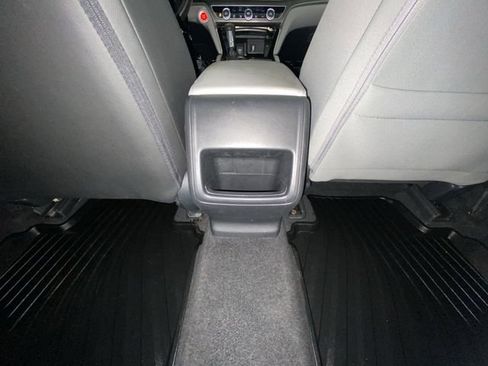 Used 2018 Honda Accord LX image 27