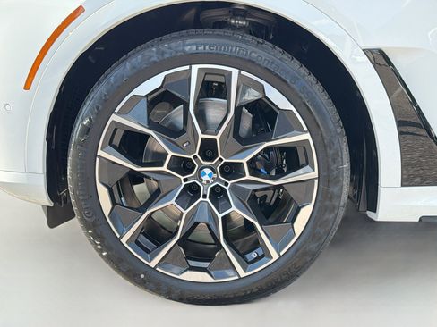 New 2026 BMW X7 xDrive40i w/ Executive Package image 44