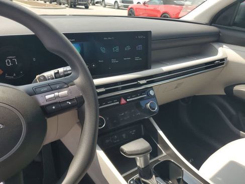 New 2026 Hyundai Tucson SEL FWD image 31