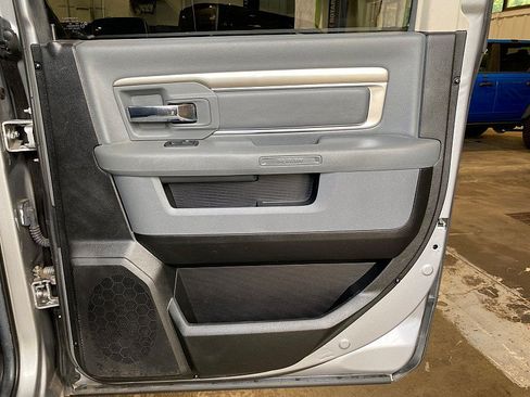 Used 2019 RAM 1500 Big Horn AWD/4WD image 42