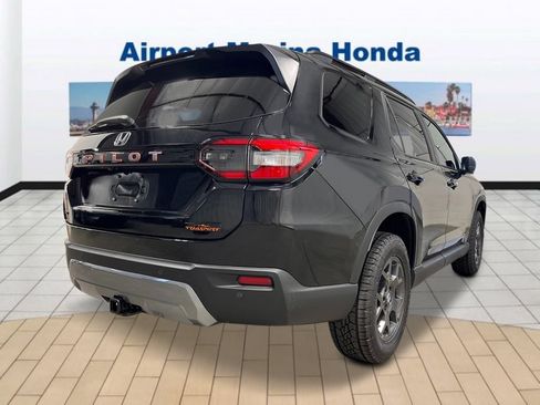 New 2026 Honda Pilot TrailSport image 5