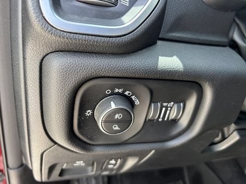 Used 2025 RAM 1500 Big Horn AWD/4WD image 20