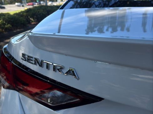 New 2025 Nissan Sentra SR image 14