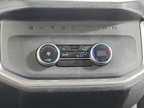 Used 2025 Ford Expedition Active AWD/4WD image 43