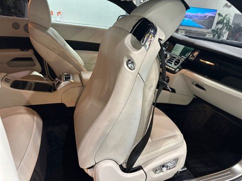 Used 2015 Rolls-Royce Wraith RWD image 57