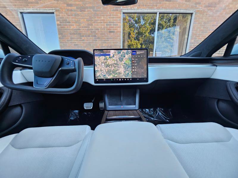 Used 2023 Tesla Model S AWD/4WD image 40