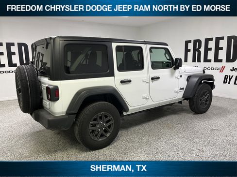Used 2025 Jeep Wrangler Sport S image 4