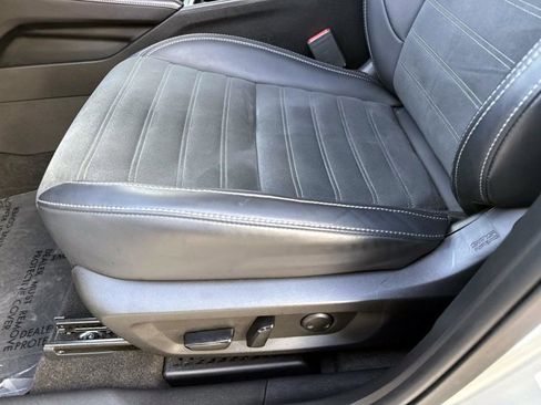 Used 2024 Mitsubishi Outlander SE image 21