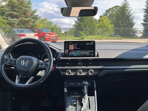 Used 2025 Honda CR-V EX-L image 19