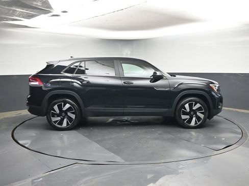 Used 2026 Volkswagen Atlas Cross Sport SE AWD/4WD image 6