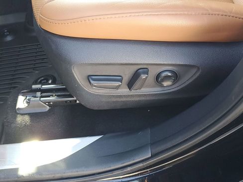 Certified 2021 Toyota Highlander Platinum image 29