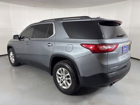 Used 2020 Chevrolet Traverse LT image 7
