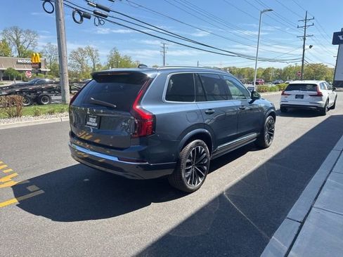 Certified 2025 Volvo XC90 B6 Plus AWD/4WD image 5