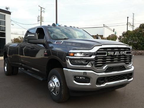 New 2026 RAM 3500 Tradesman AWD/4WD image 3