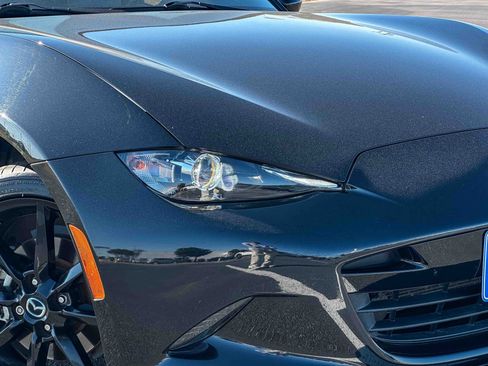 Used 2021 MAZDA MX-5 Miata RF Club image 4