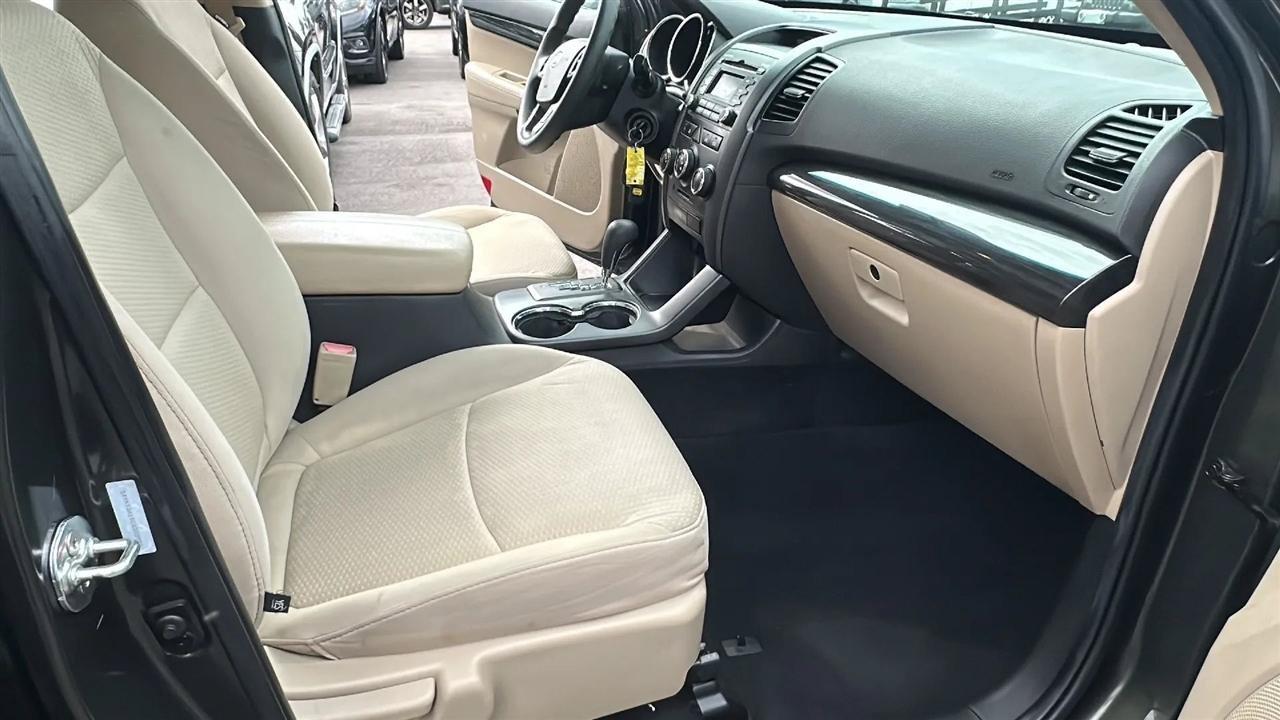 Used 2012 Kia Sorento FWD image 34