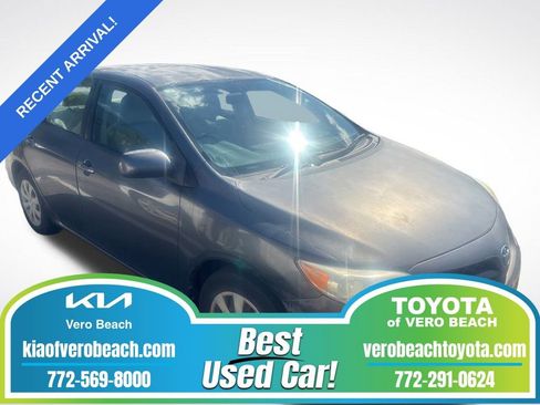 Used 2011 Toyota Corolla LE image 1