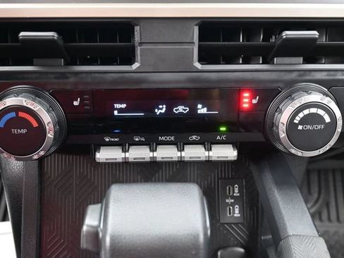 Used 2024 Toyota Tacoma SR5 AWD/4WD image 23