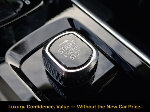 Certified 2026 Volvo XC60 B5 Ultra w/ Protection Package Premier AWD/4WD image 14
