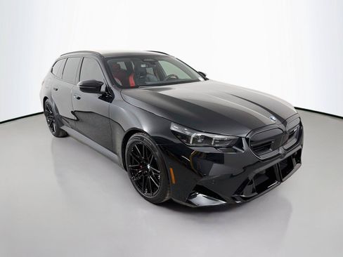 New 2027 BMW M5 Touring AWD/4WD image 3