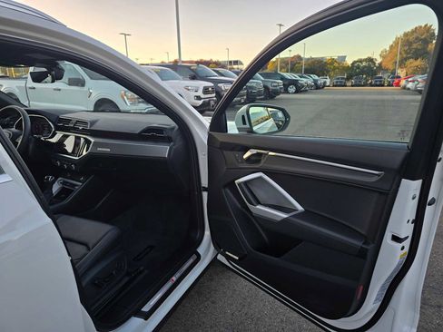 New 2025 Audi Q3 2.0T Premium Plus image 12