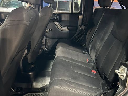 Used 2016 Jeep Wrangler Unlimited Sport AWD/4WD image 13