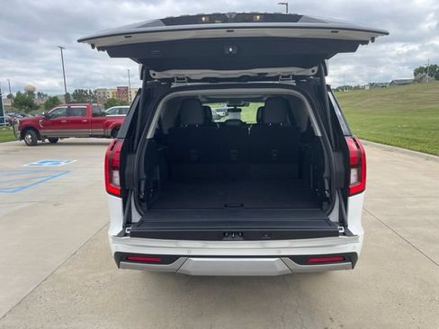 New 2026 Ford Expedition Max Platinum w/ Driver's Package AWD/4WD image 18
