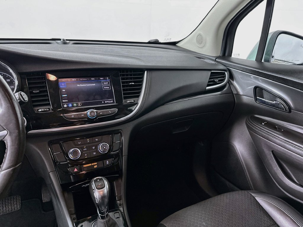 Used 2022 Buick Encore Preferred w/ Safety Package FWD image 20