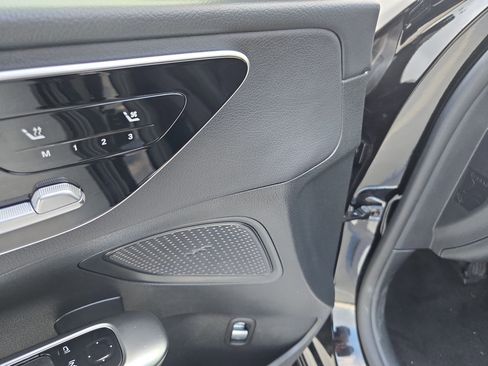 Used 2025 Mercedes-Benz C 300 4MATIC Sedan image 14