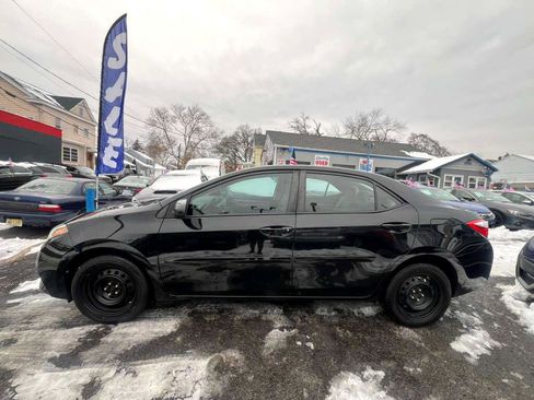 Used 2016 Toyota Corolla LE image 6