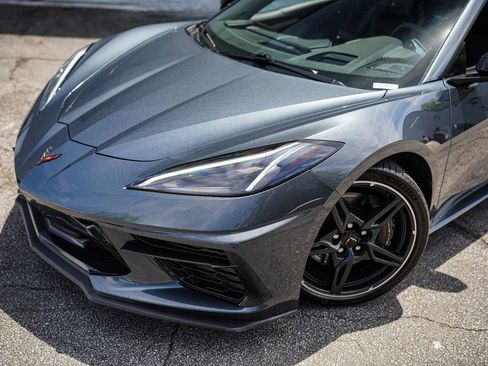 Used 2021 Chevrolet Corvette Stingray Premium Cpe w/ Z51 Performance Package RWD image 2