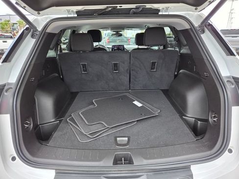 Used 2024 Chevrolet Blazer LT w/ Convenience Package FWD image 13