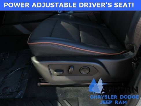 Used 2024 GMC Canyon AT4 w/ Technology Package image 13