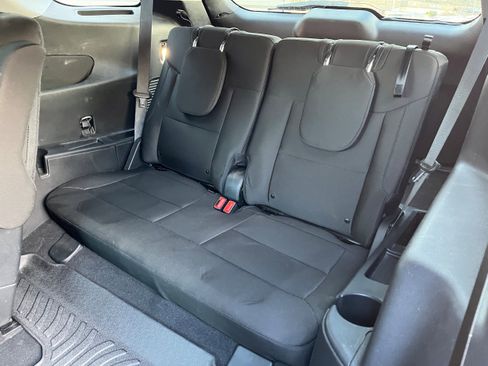 Certified 2023 Ford Explorer XLT w/ Class IV Trailer Tow Package image 13