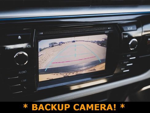 Used 2016 Toyota Corolla LE image 3