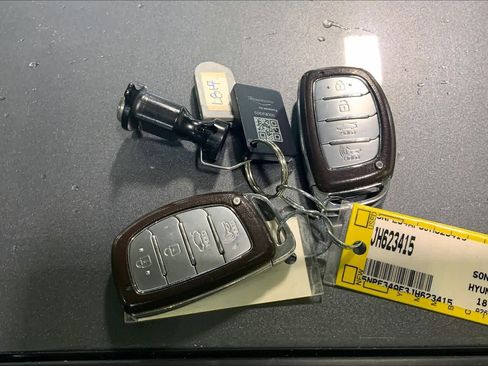 Used 2018 Hyundai Sonata SEL w/ Cargo Package image 14