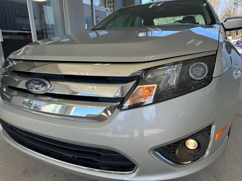 Used 2010 Ford Fusion SEL image 2