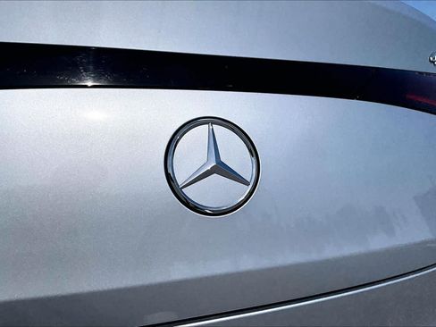 Used 2024 Mercedes-Benz GLC 300 4MATIC image 31